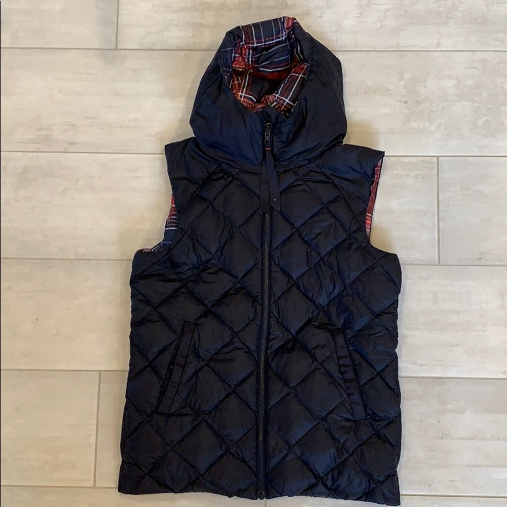 Lululemon reversible down vest